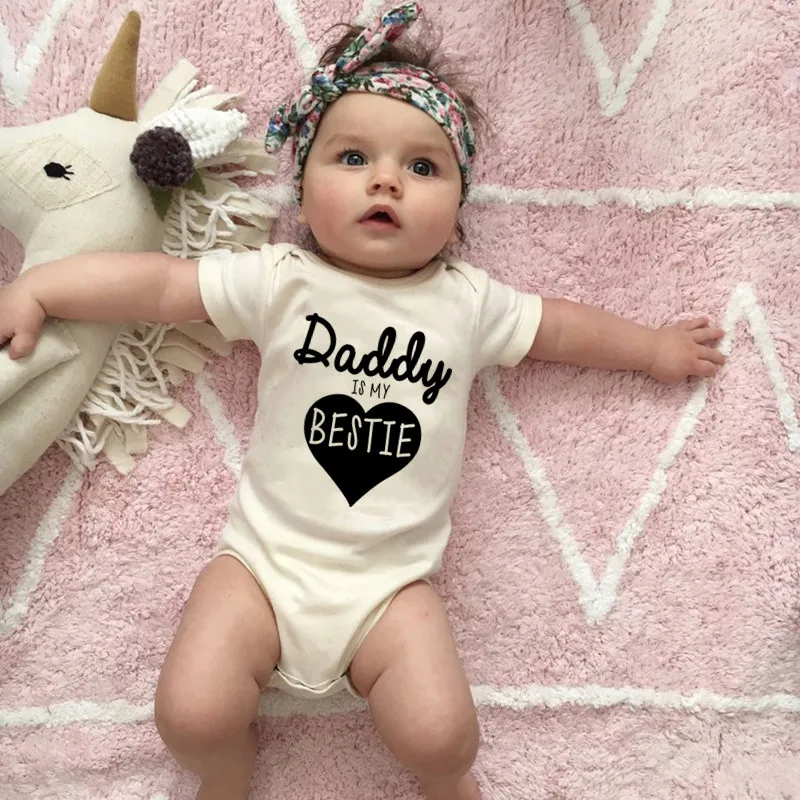 Daddy Is My Bestie Cute Baby B - Baby Clothing Gender Neutral recensie en prijs